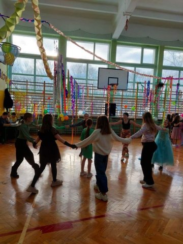 b_1024_768_0_00_images_2022_2023_Wydarzenia_zabawa_328623524_563876832327876_6143495982985447743_n